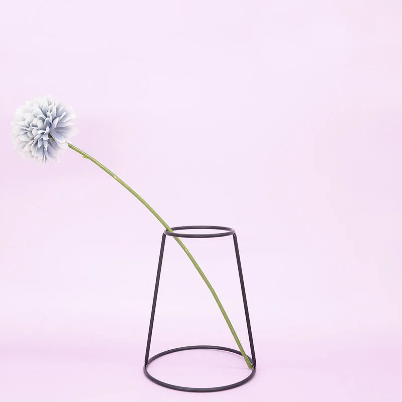 Black Nordic Iron Line Flower Vase Metal Holder | Aurelia