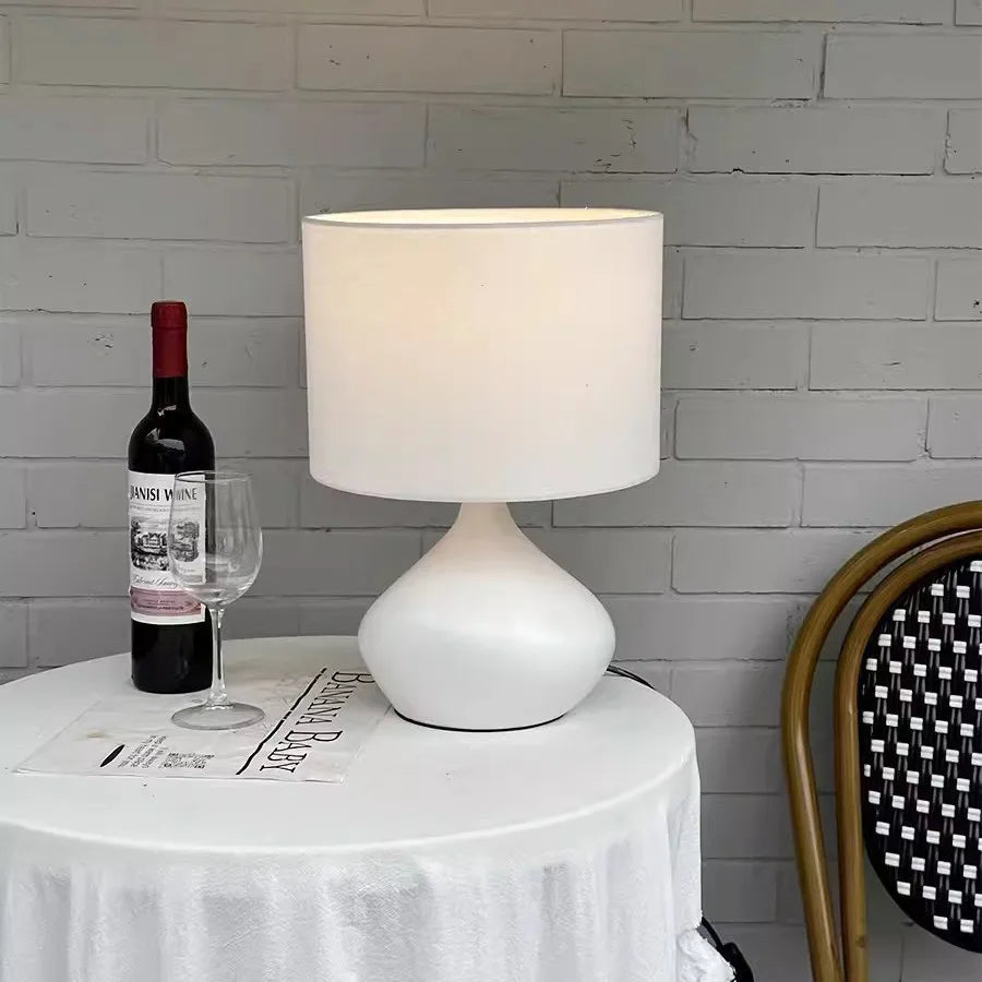 Japanese Minimalist Bottle Table Lamps Bedroom Beside Light Fixture Study Led Reading Lamp Living Room Decor Modern Illumination