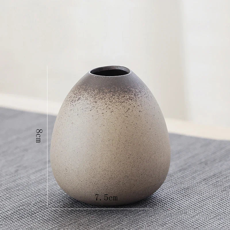 Top-down view of retro Chinese pottery vase rim with glazed ceramic interior
