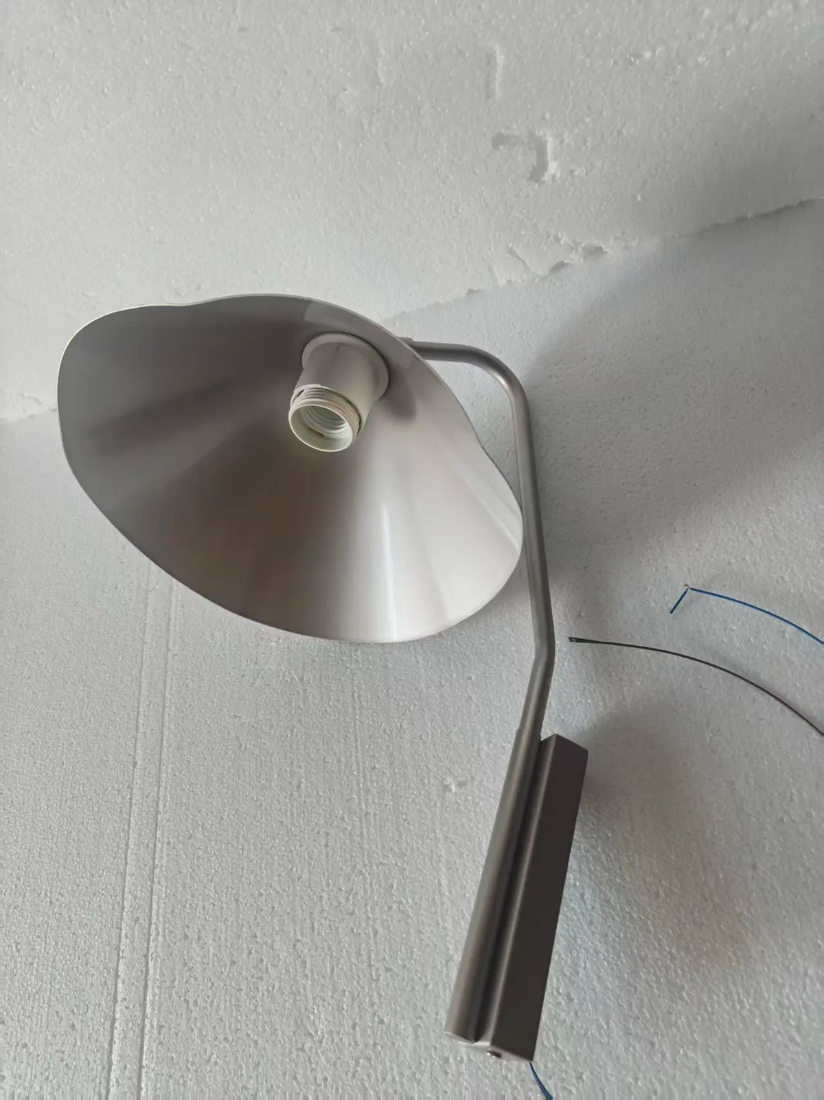 Minimalist LED Metal Wall Sconce