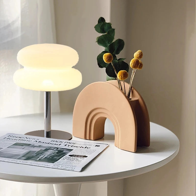 Macaron mushroom table lamp white 1 variant close-up form detail