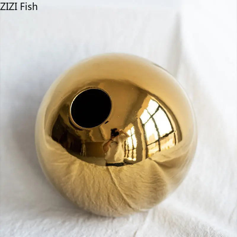Gold-plated ceramic ball vase medium with flower stems