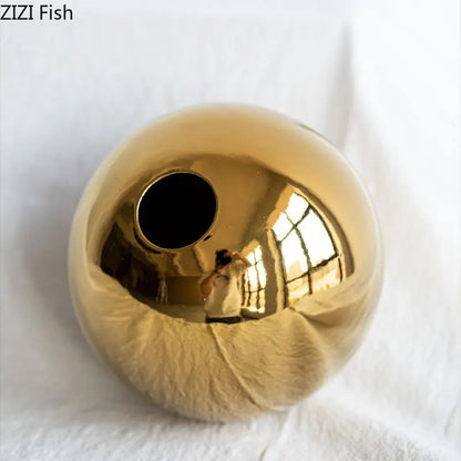 Gold-plated ceramic ball vase medium with flower stems