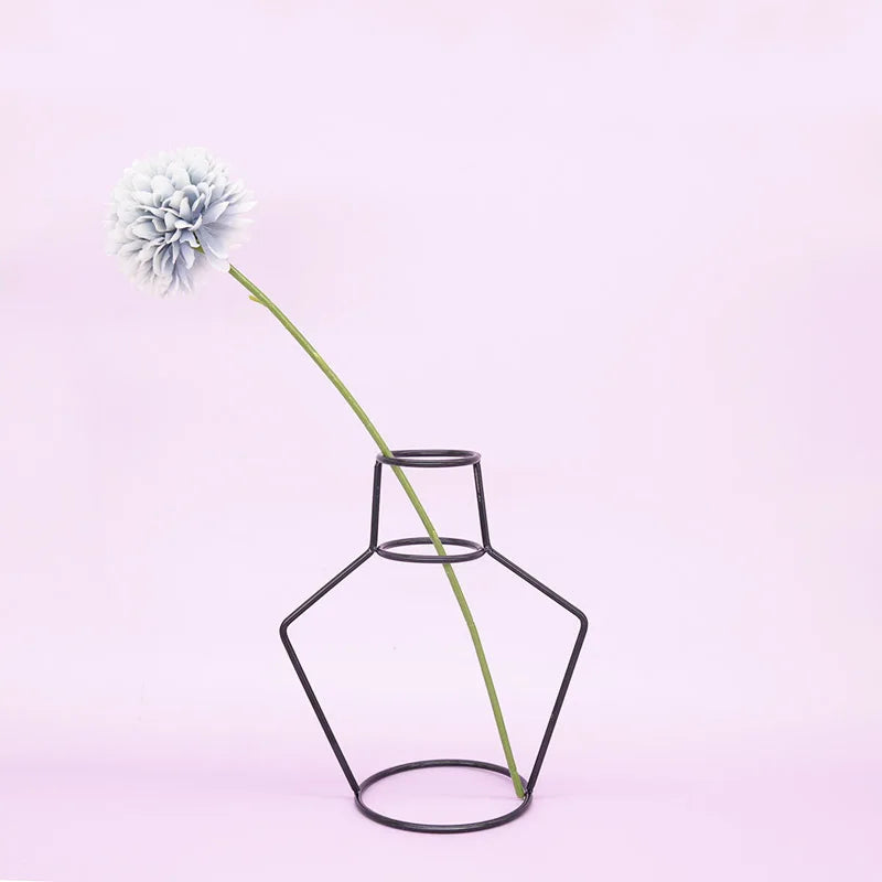 Black Nordic Iron Line Flower Vase Metal Holder | Aurelia