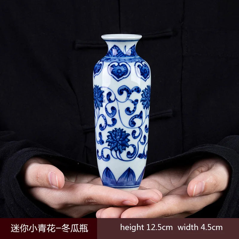 Small Jingdezhen porcelain vase as special table ornament