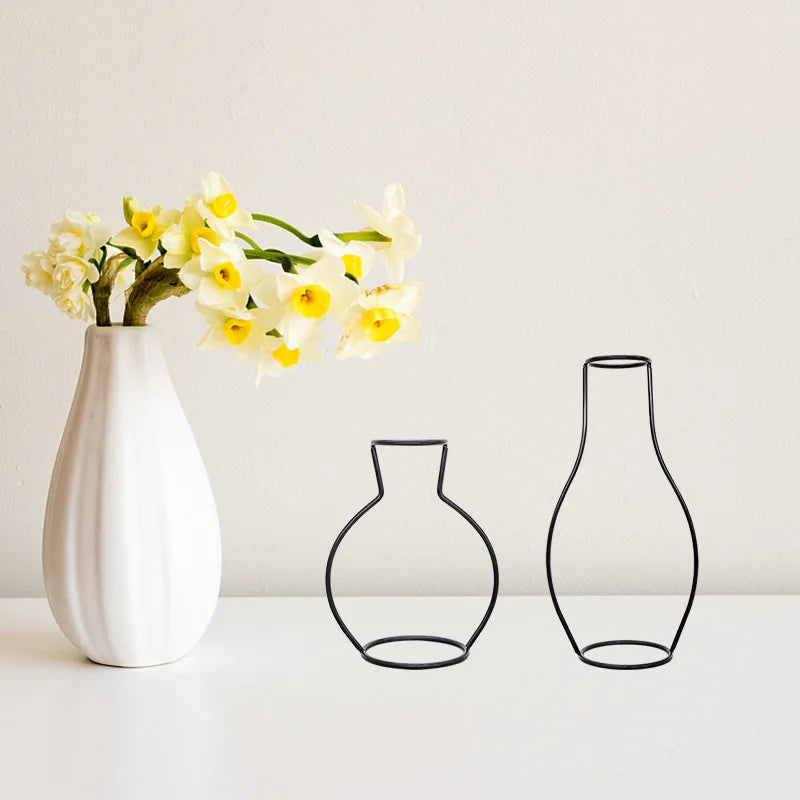 Black Nordic iron line flower vase metal plant holder décor