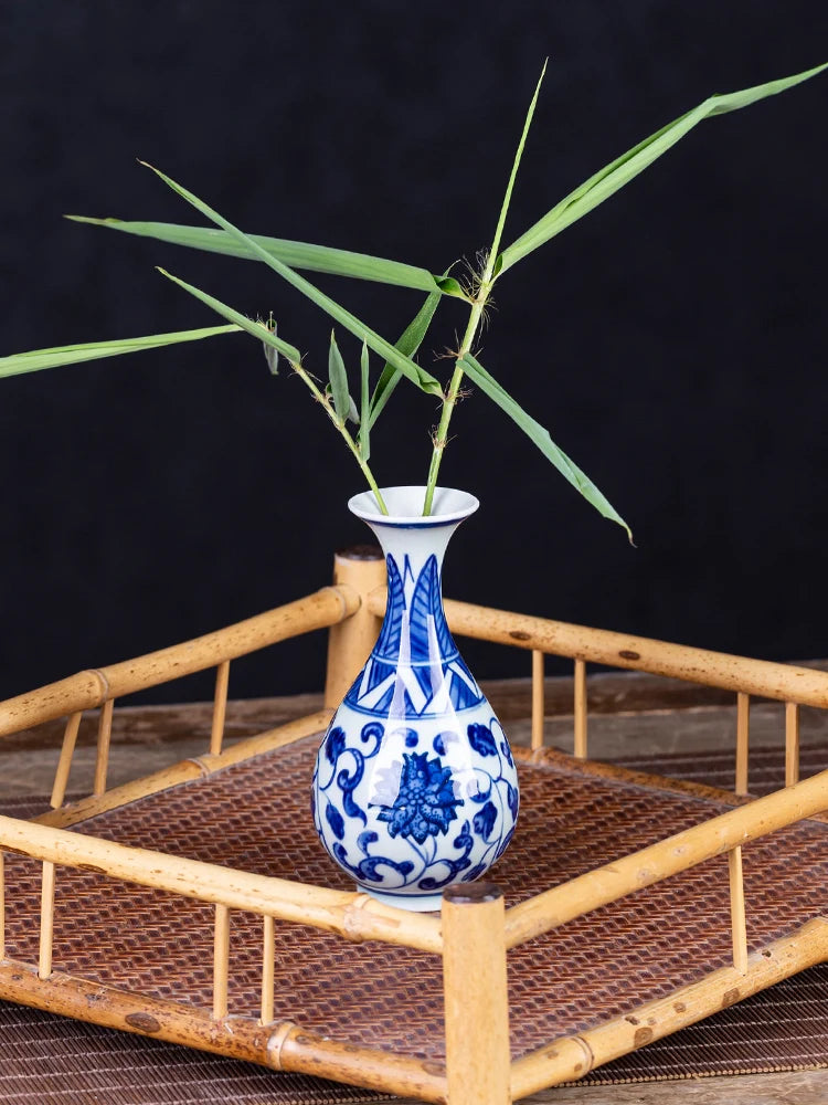 Chinese porcelain mini vase Jingdezhen ornament table decor