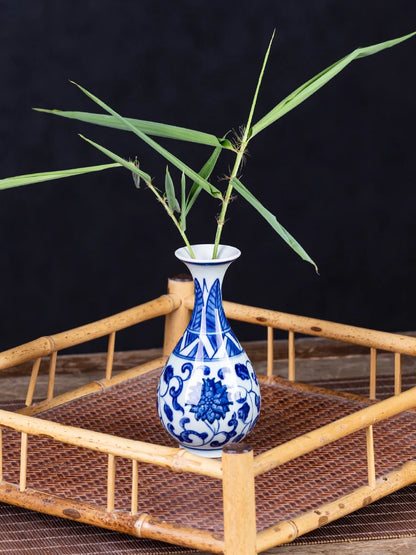 Chinese porcelain mini vase Jingdezhen ornament table decor