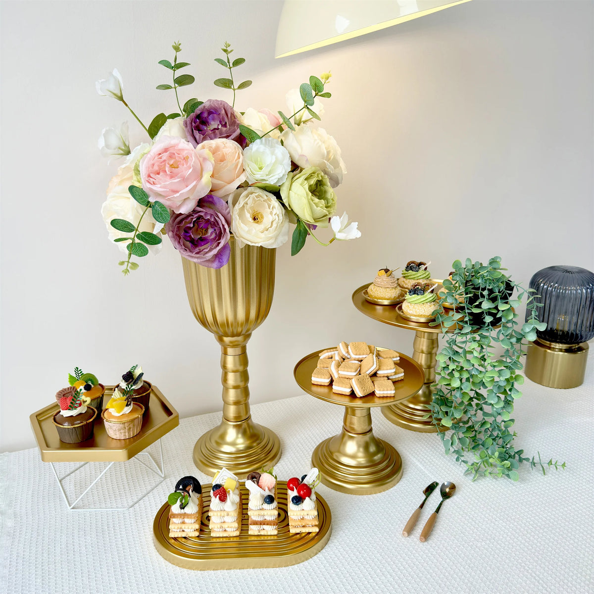 Cylinder flower vase wedding centerpiece gold silver white