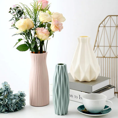 White boho plastic vase size A with floral arrangement on shelf display