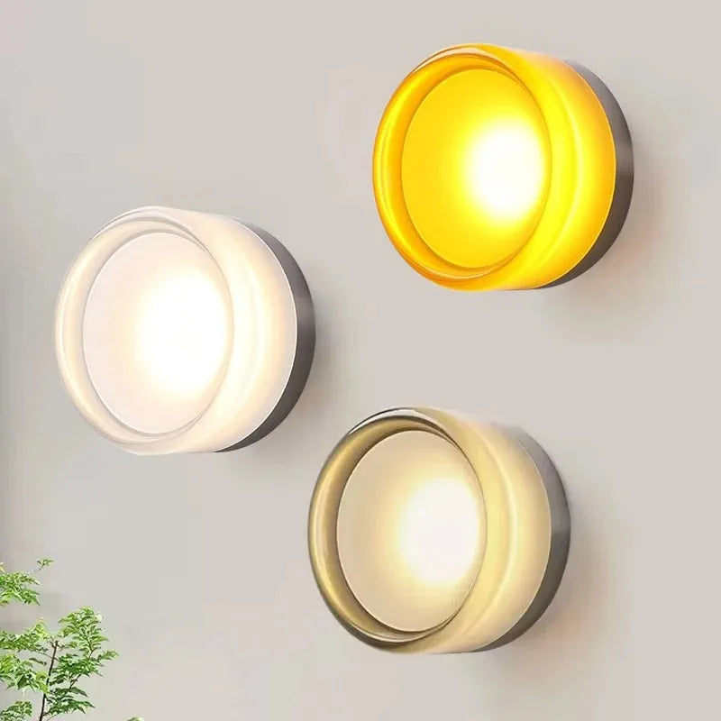 acrylic outdoor wall sconce, side profile showing mounting depth