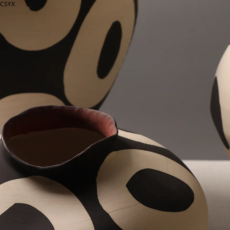 Geometric ceramic flower vase hand-drawn circles porcelain décor