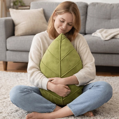 3D Leaf Shaped Decorative Pillow — detail