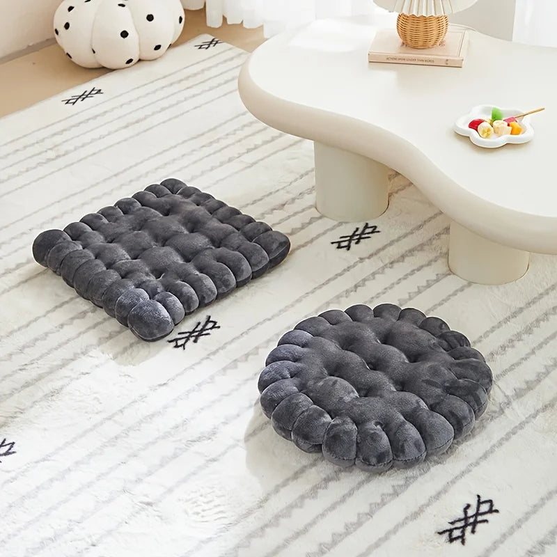 Round Biscuit Plush Seat Cushion — styling detail