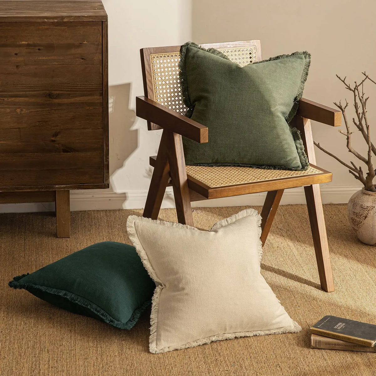 Linen Tassel Lumbar Pillow Cover — detail
