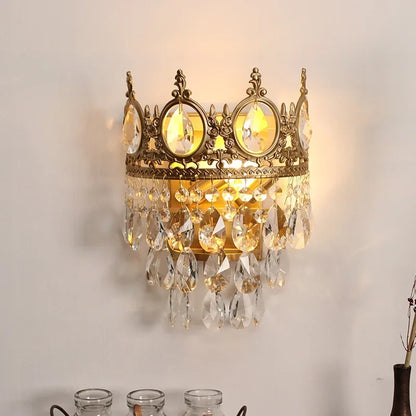 Crown crystal pendant measuring 6.3 in (16 cm) in diameter