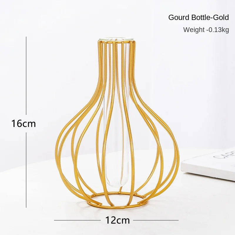 Iron Art Hollow Gold Vase Hydroponic Test Tube | Aurelia