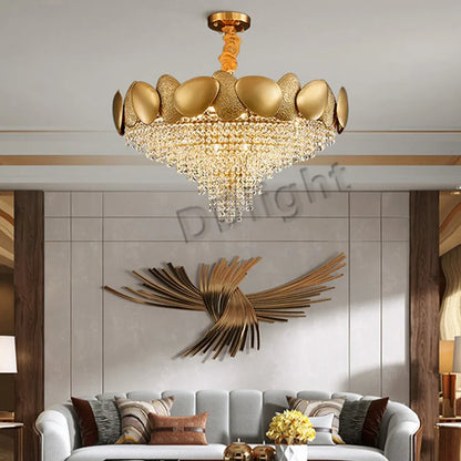 Linear crystal chandelier with a gold finish and E14 LED bulbs included