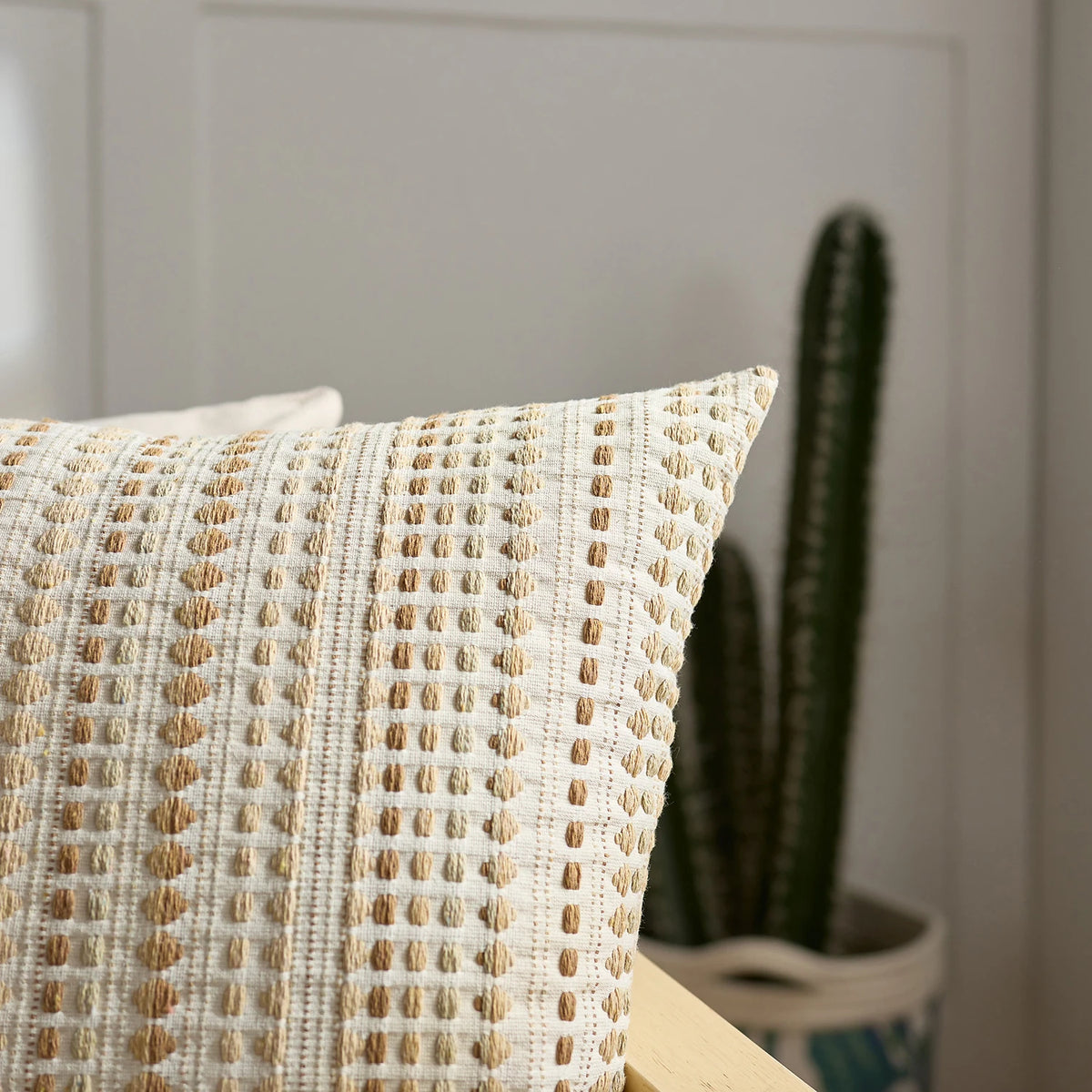 Yarn-Dyed Polka Dot Pillow Cover — detail