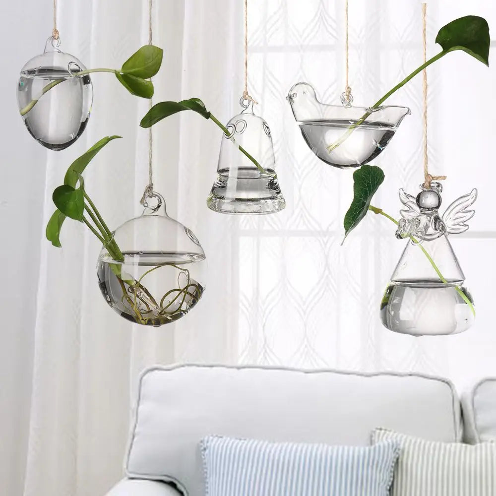 Heart-shaped glass hanging vase for hydroponic display