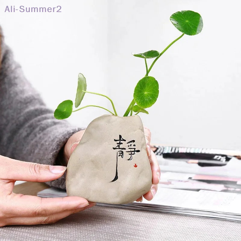 Stone-effect Zen vase style A2 in natural grey tone with tiny succulent cutting