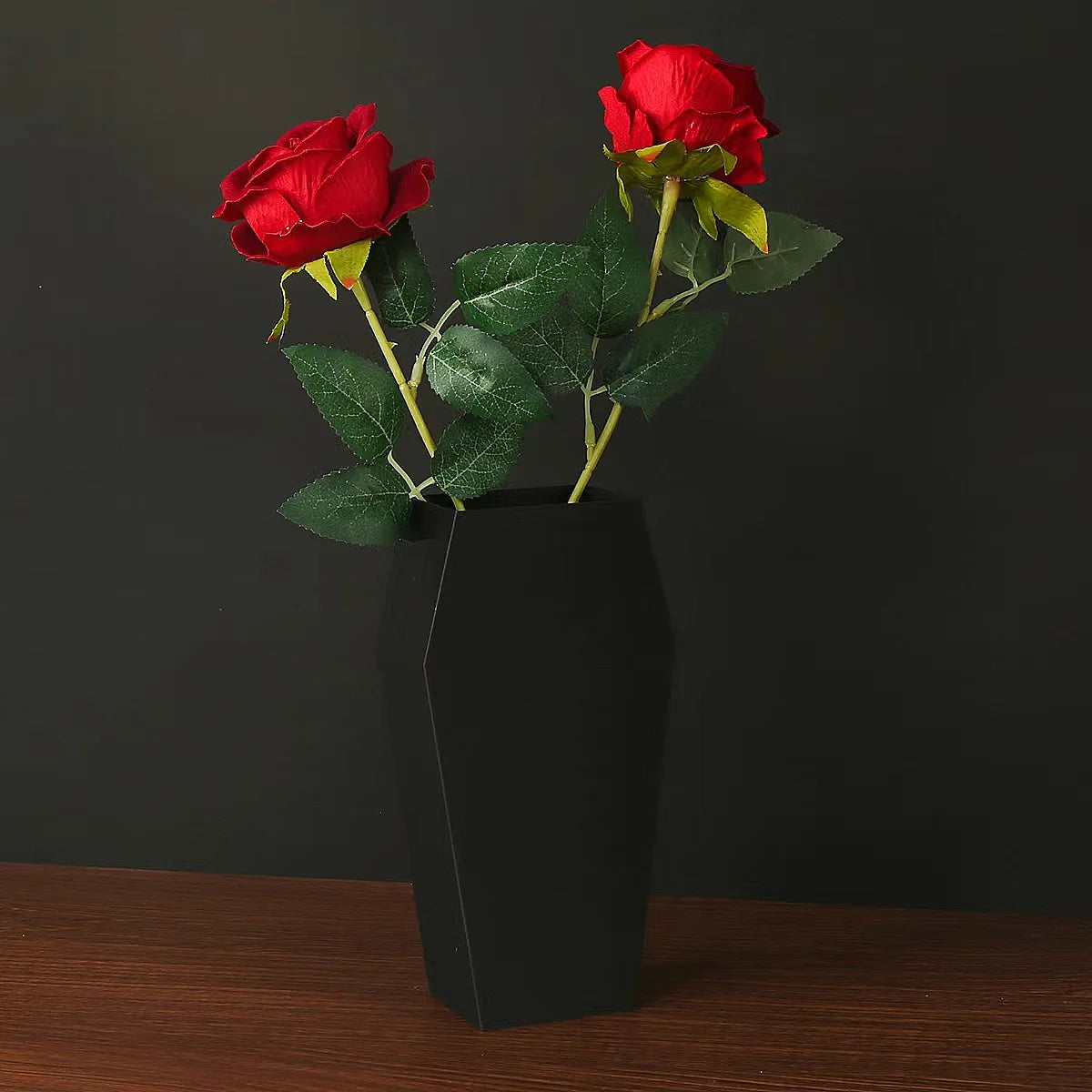 3D printed black coffin minimalist dried flower vase art décor
