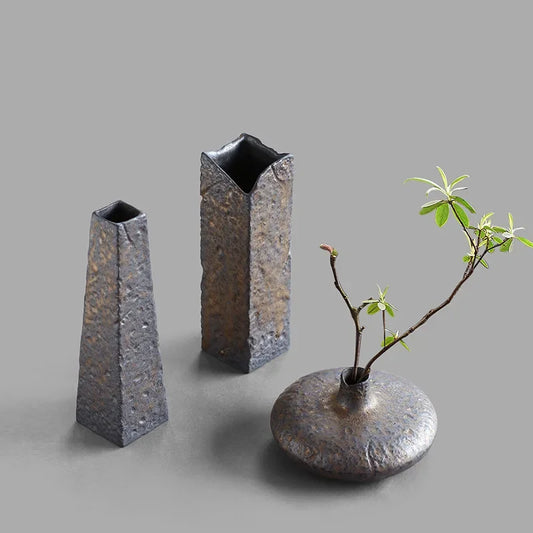 Style A crude pottery kiln ceramic mini vase with natural glaze variation