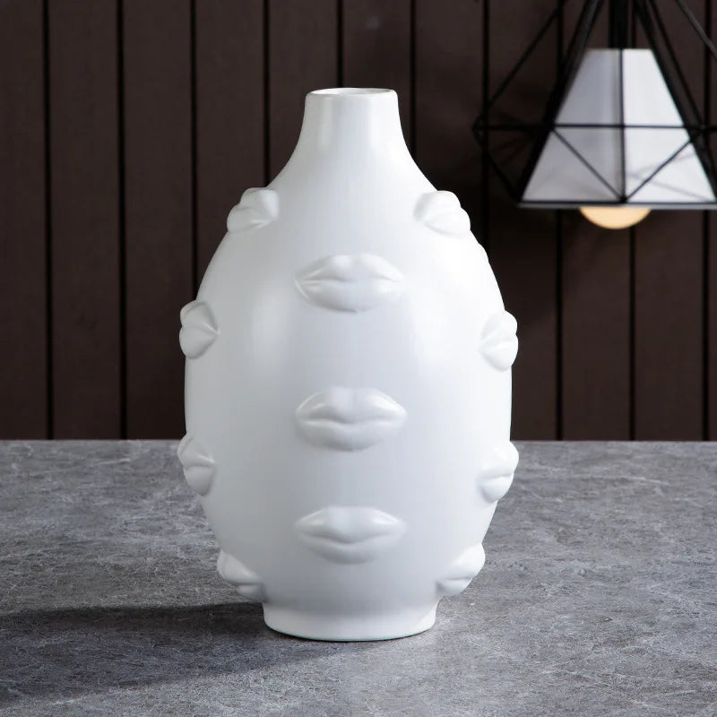 3D lip white pottery vase dry flower insert modern décor