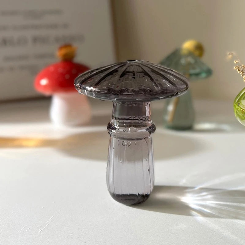 Transparent mushroom shaped glass vase hydroponic display